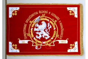 eznická vlajka pro Živnostenské společenstvo řezníků a uzenářů v Horažďovicích (7)