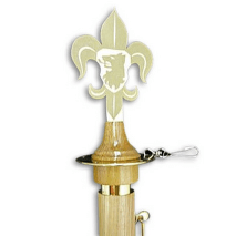 Žerď se skautským znakem