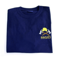 Tričko hasiči se sekerami a helmou