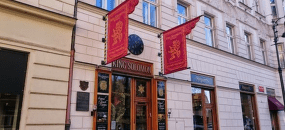 Kosher restaurant King Solomon in Prague - outdoor flags
